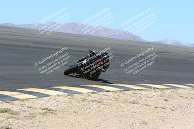 media/May-14-2022-SoCal Trackdays (Sat) [[7b6169074d]]/Bowl (1120am)/